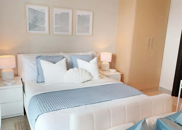 Where Coastal Luxury Meets Soul - Uptown Bgc * Manila