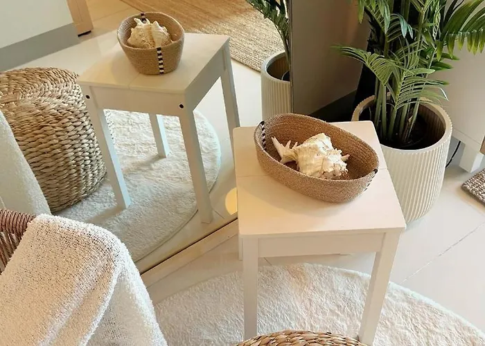 Where Coastal Luxury Meets Soul - Uptown Bgc Apartamento Manila