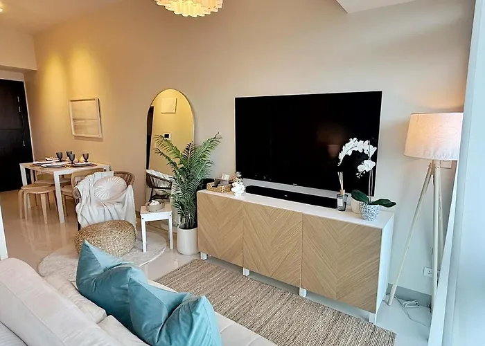 Where Coastal Luxury Meets Soul - Uptown Bgc * Manila