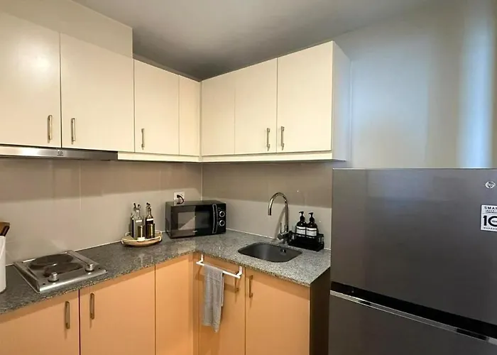 Where Coastal Luxury Meets Soul - Uptown Bgc Apartamento Manila